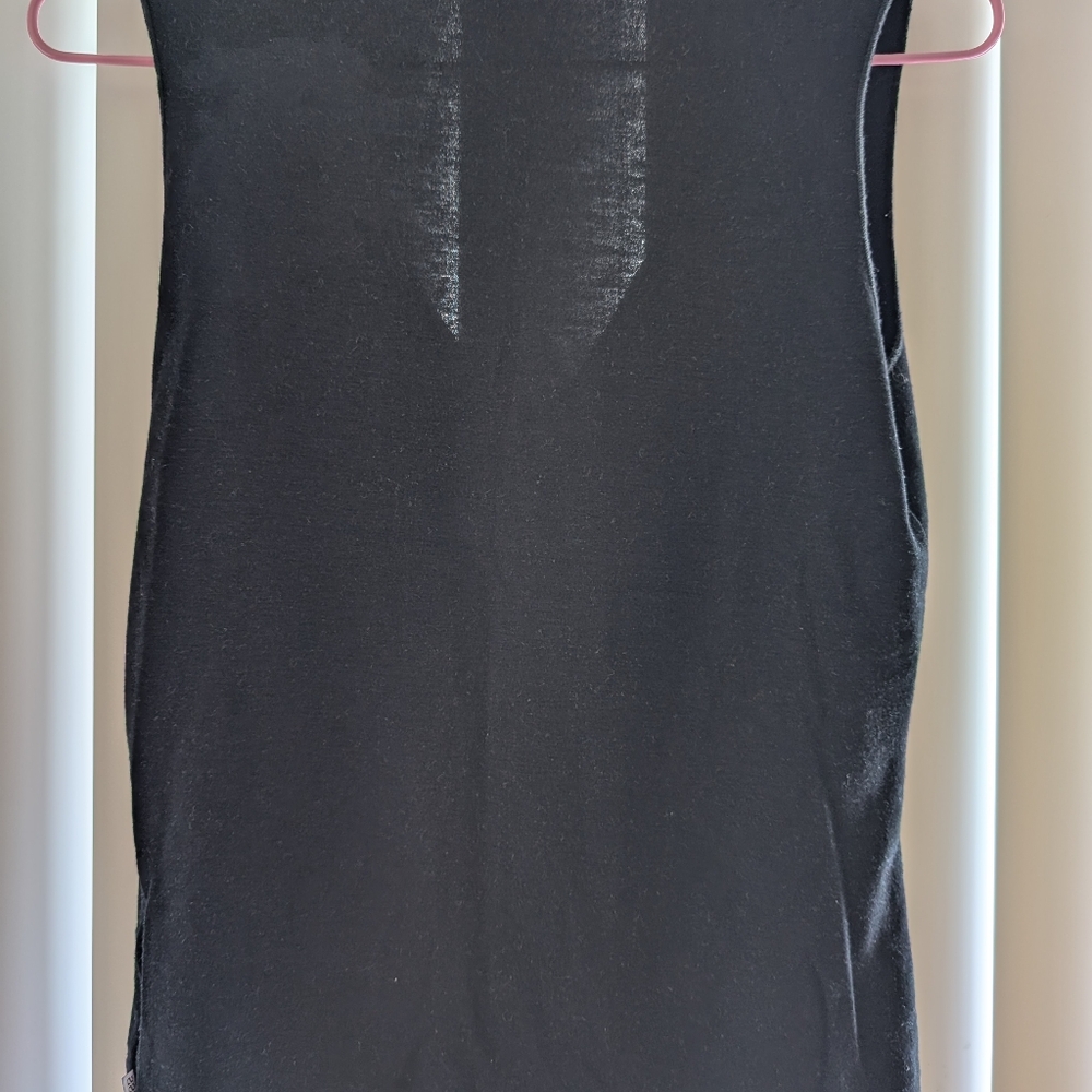 Guess Sleeveless Top